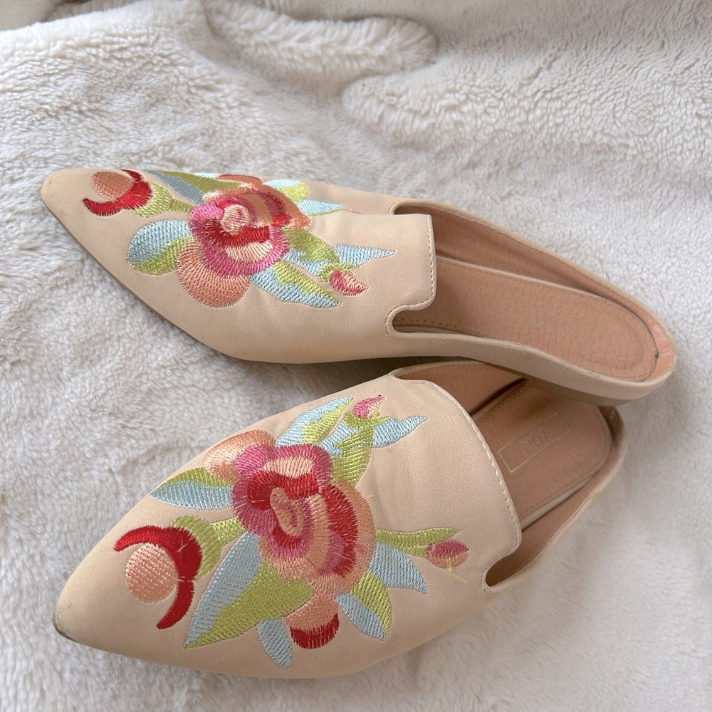 Women’s Slides